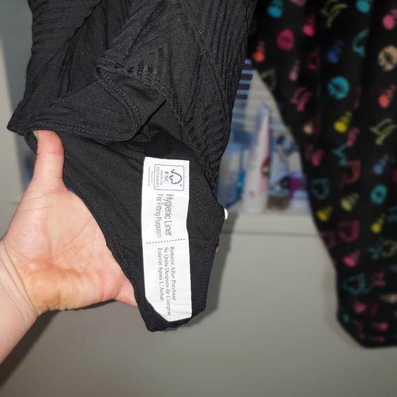 One piece swim suit - Picture 3 of 4